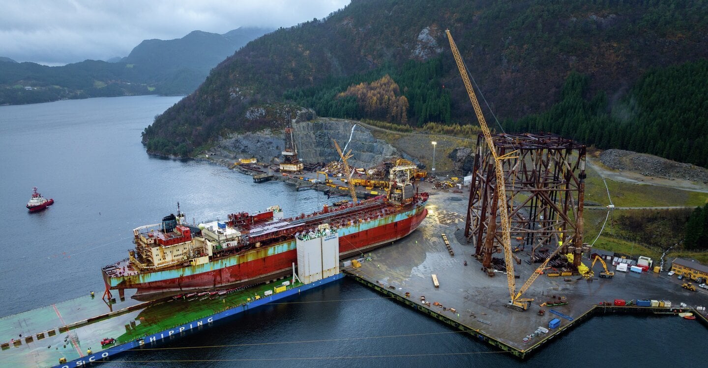 Dismantling and recycling of Curlew FPSO