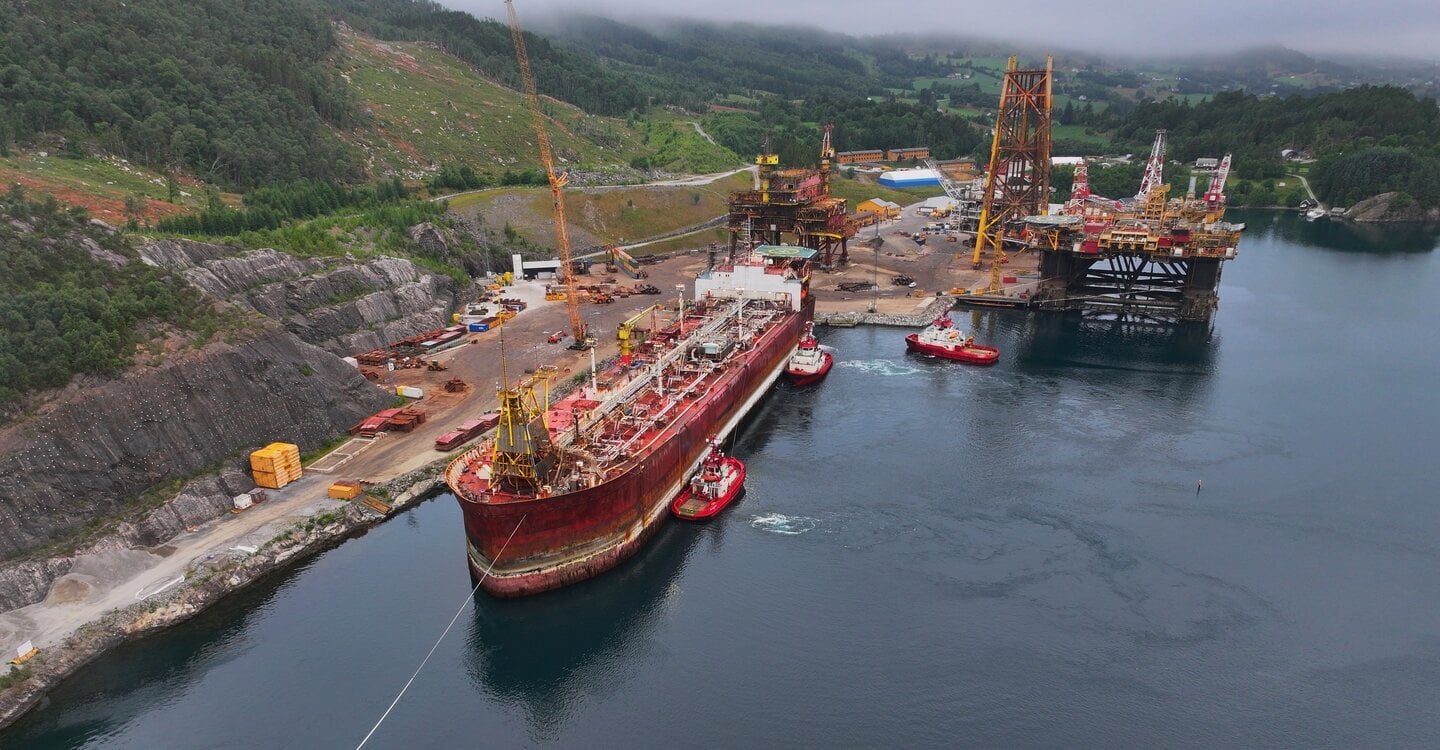 Decommissioning of Alba FSU